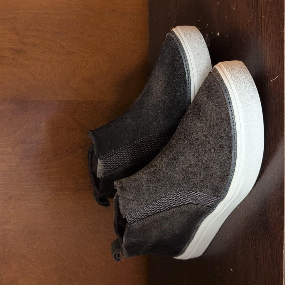 TOMS Bryce High-Top Sneaker - Women's Size 7.5